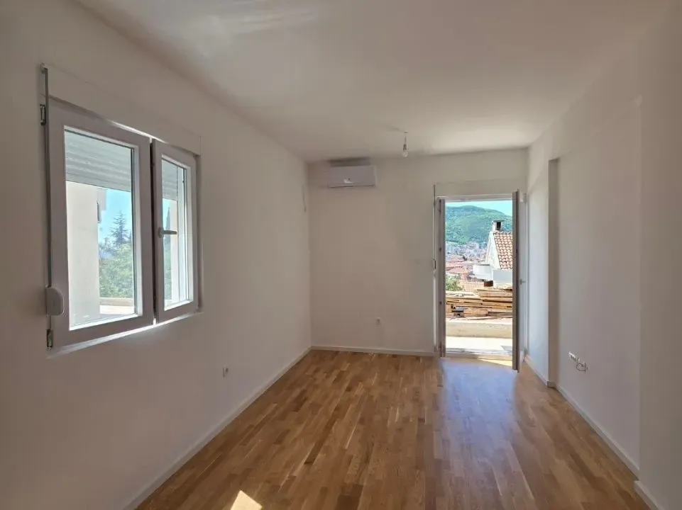 Sale, one bedroom apartment, 41m², Podkošljun, Budva