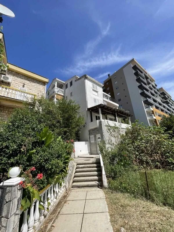 Sale, studio apartment, 24m², Bijeli Do, Budva