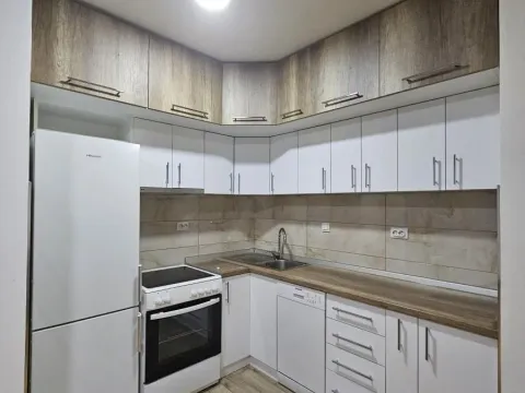 Izdavanje, dvosoban stan, 65m², Kragujevac, Srbija - image 3