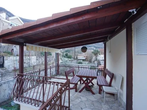 Prodaja, kuća, 192m², Škaljari, Kotor - image 3