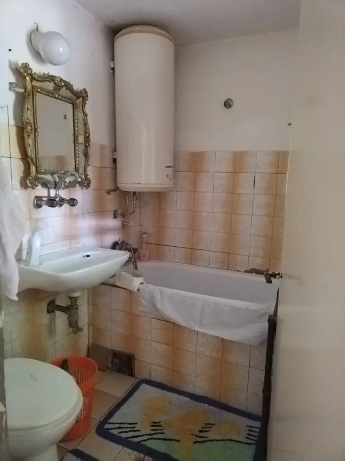 Prodaja, kuća, 130m², Taraš, Zrenjanin