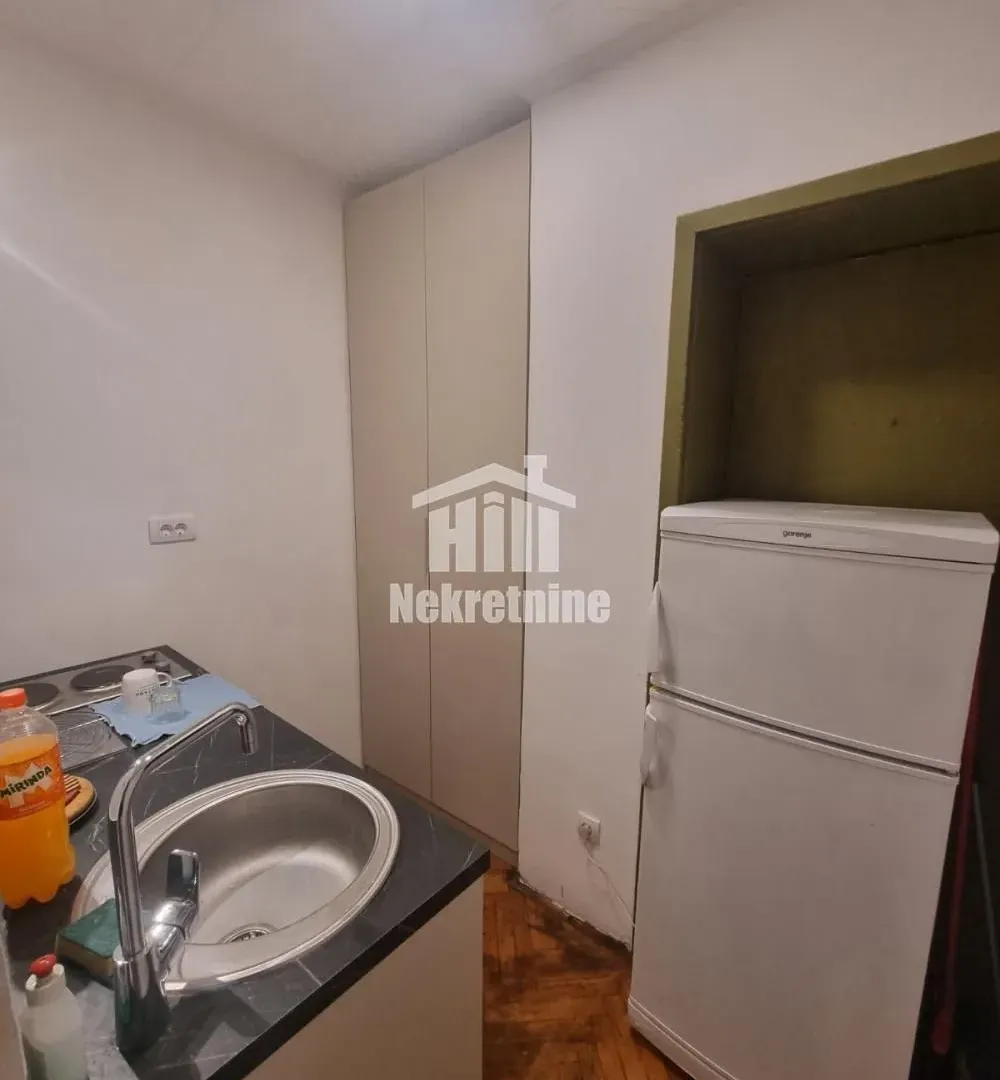 Sale, three bedroom apartment, 66m², Zemun Kalvarija, Zemun Sve Podlokacije
