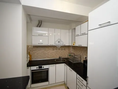 Izdavanje, trosoban stan, 80m², Ljubović, Podgorica - image 14