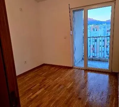 Prodaja, dvosoban stan, 72m², Stari Aerodrom, Podgorica - image 8