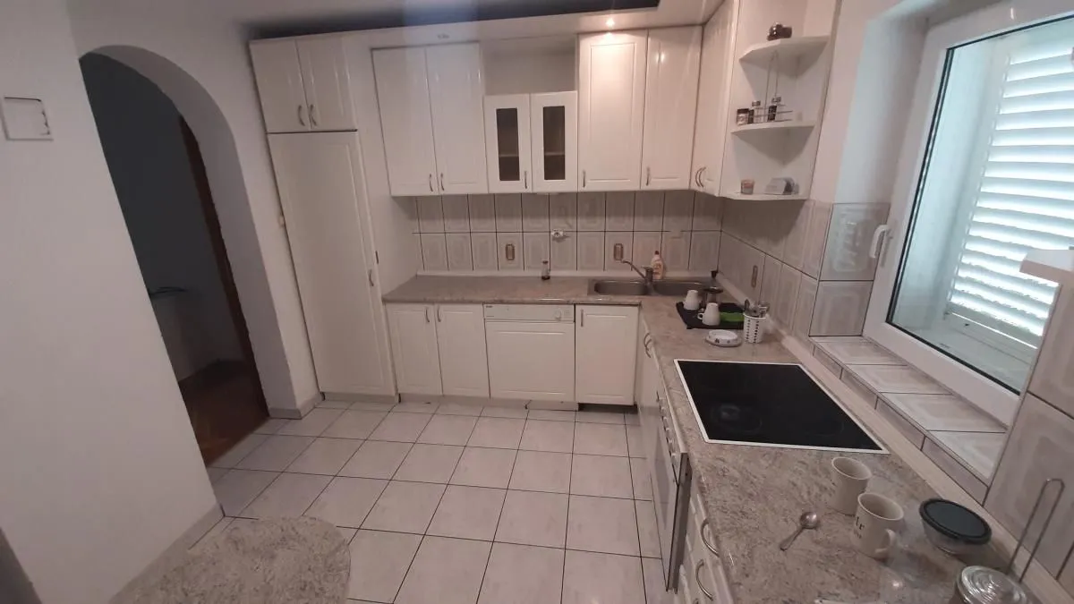 Prodaja, kuća, 200m², Adice, Novi Sad Sve Podlokacije