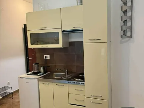 Rent, one bedroom apartment, 32m², Rafailovići, Budva - image 7