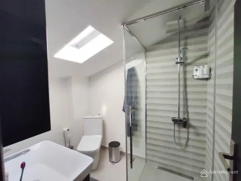 Prodaja, dvosoban stan, 82m², Dobrota, Kotor - image 8