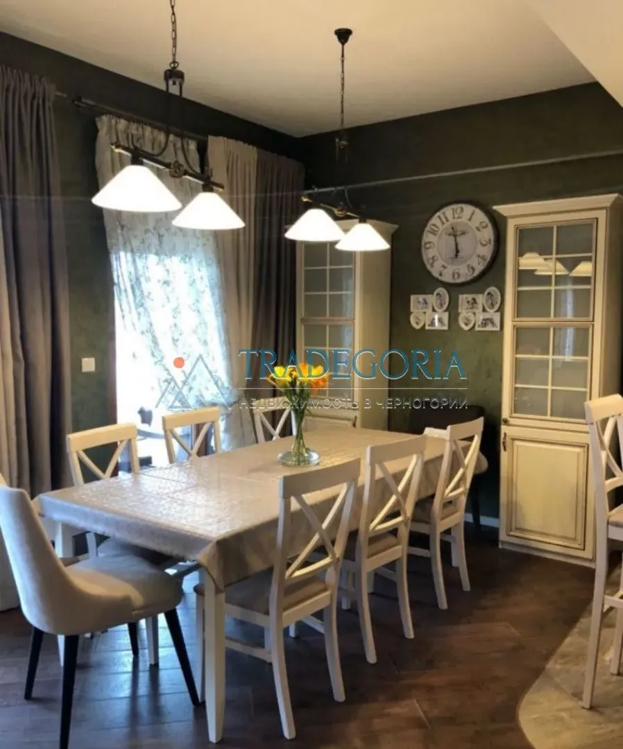 Prodaja, stan, 140m², Baošići, Herceg Novi