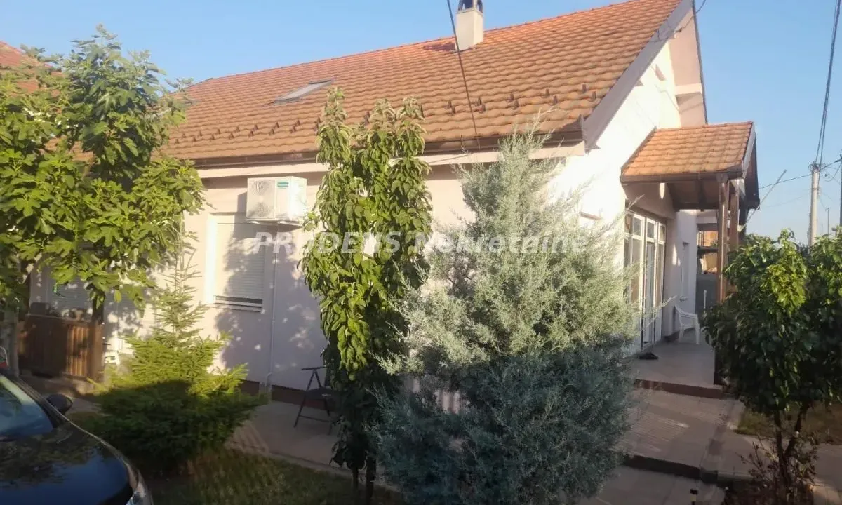 Prodaja, kuća, 243m², Surčin, Beograd