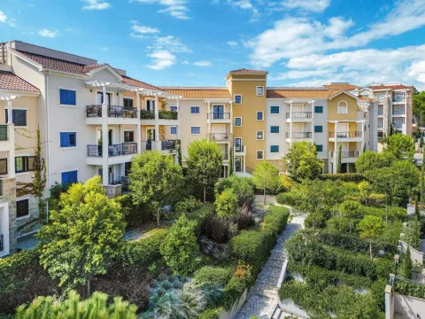 Sale, two bedroom apartment, 97m², Luštica, Herceg Novi - image 25