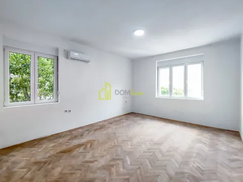 Prodaja, jednosoban stan, 64m², Centar, Podgorica - image 10