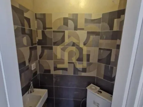 Izdavanje, poslovni prostor, 100m², Klinički Centar, Beograd - image 12