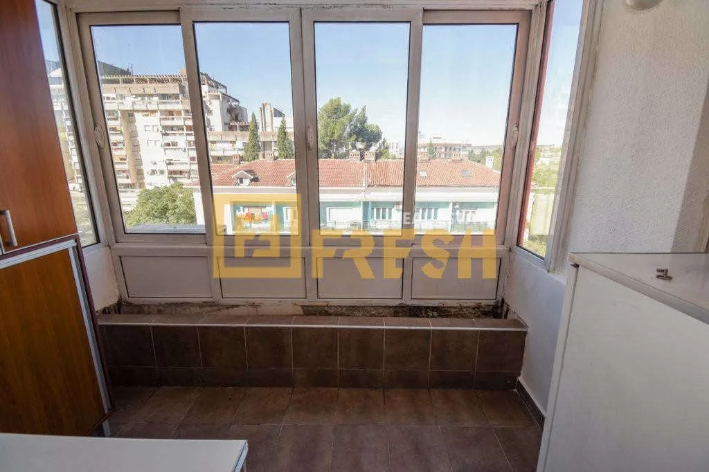 Rent, three bedroom apartment, 100m², Centar, Podgorica