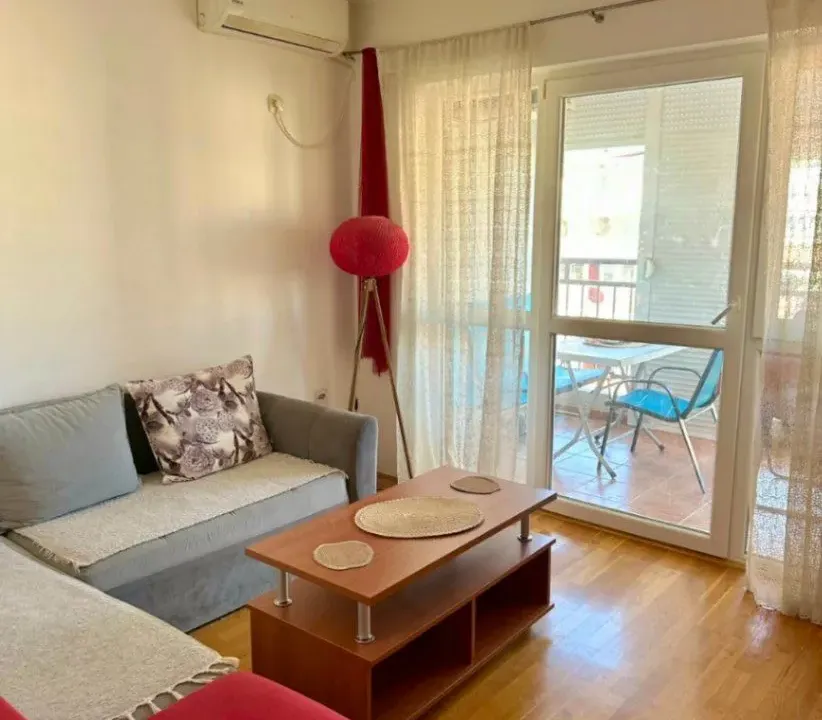 Izdavanje, dvosoban stan, 55m², Topolica, Bar