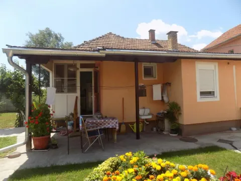 Sale, house, 105m², Ćuprija, Srbija - image 18