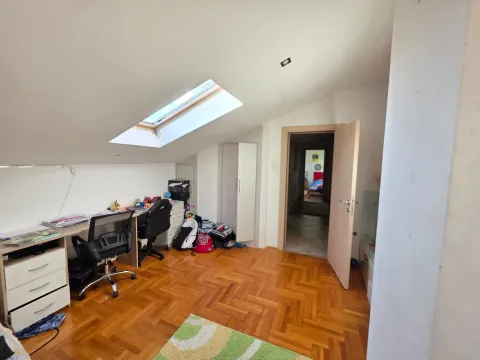 Sale, two bedroom apartment, 83m², Krivi Most, Podgorica - image 14