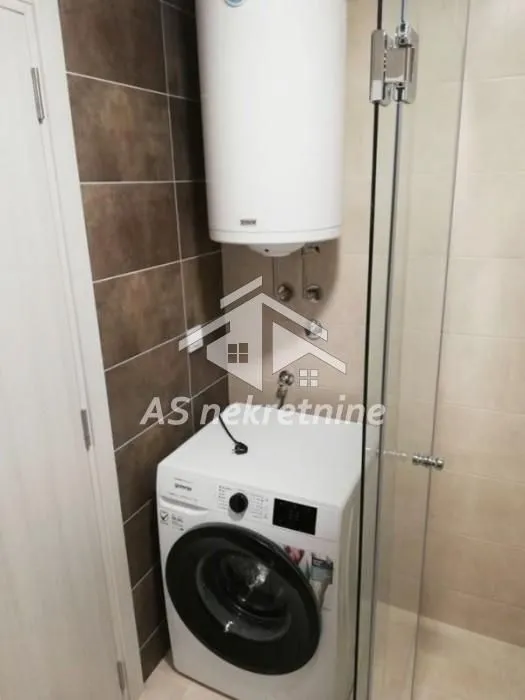 Izdavanje, dvosoban stan, 49m², Hala Pionir, Palilula Sve Podlokacije