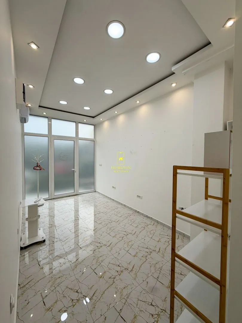 Rent, office space, 18m², Kod Big Fashion-a, Podgorica