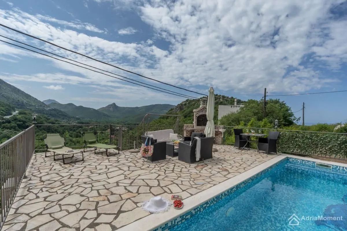 Sale, house, 274m², Buljarica, Budva