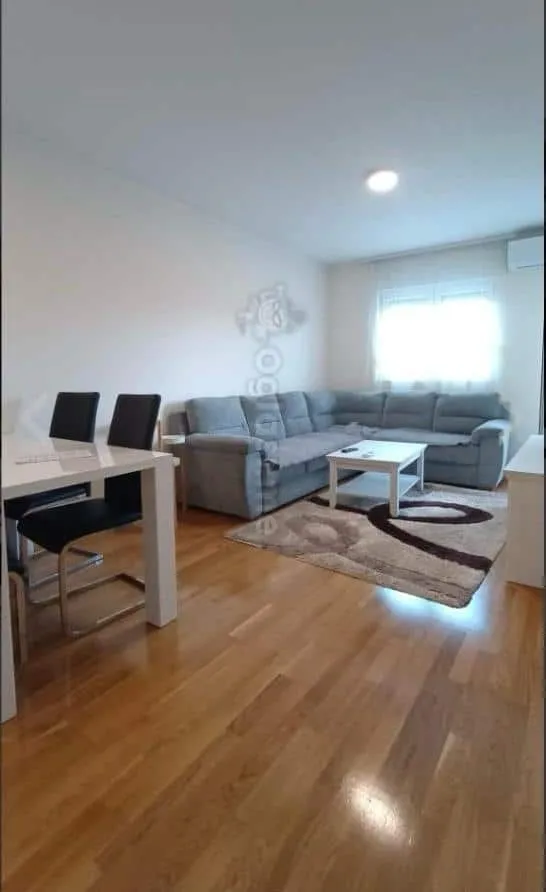 Izdavanje, jednosoban stan, 44m², City Kej, Podgorica