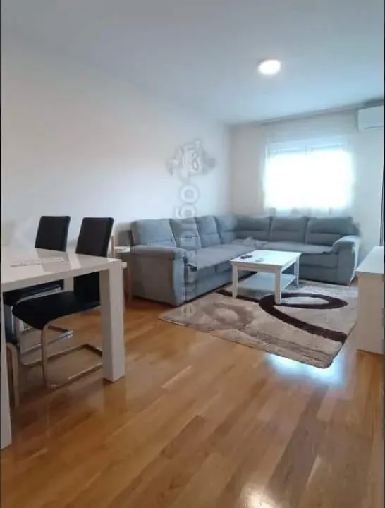 Izdavanje, jednosoban stan, 44m², City Kej, Podgorica
