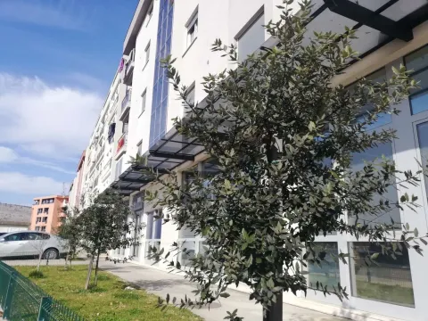 Izdavanje, stan, 46m², Blok 9, Podgorica - image 2