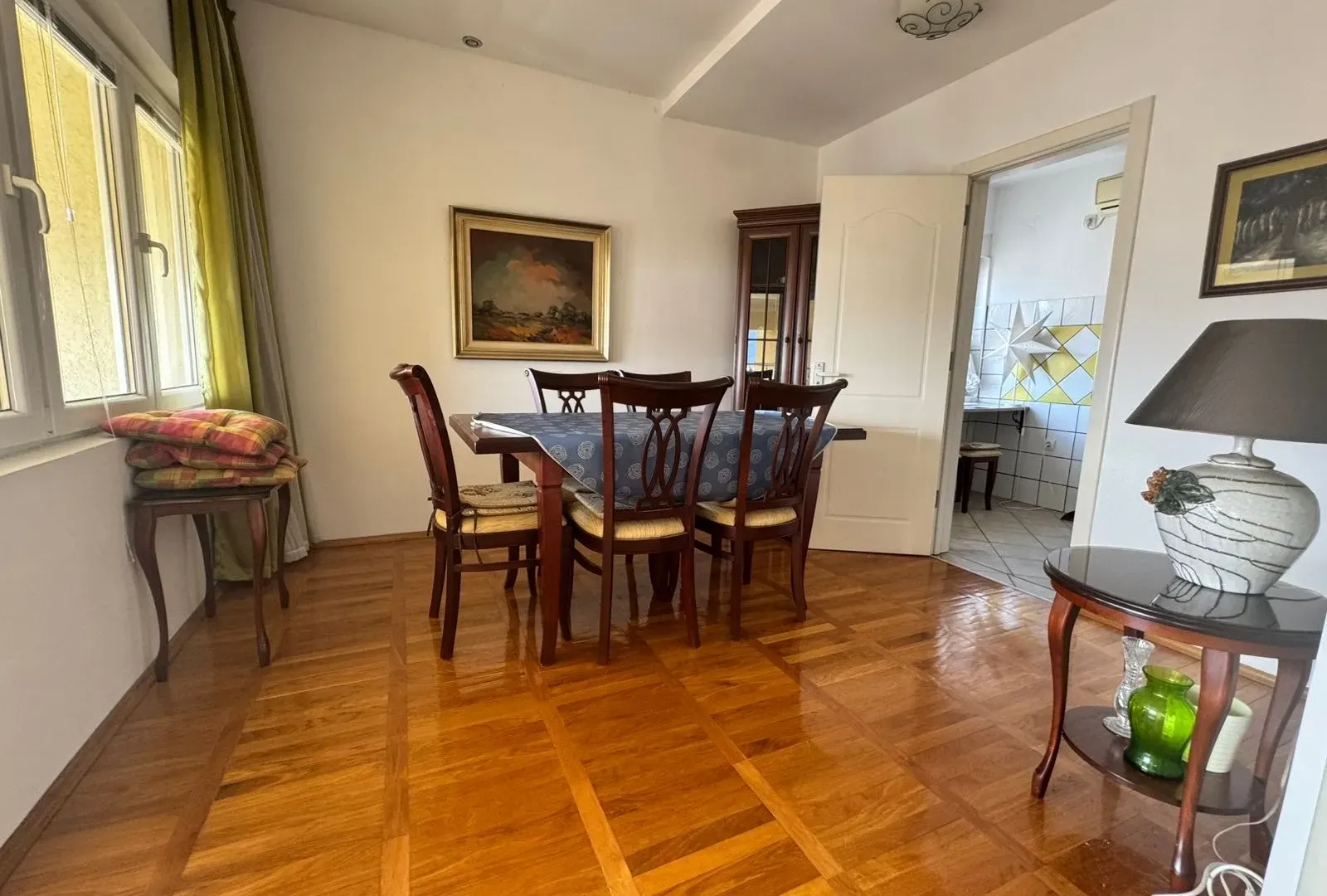 Rent, one bedroom apartment, 75m², Centar, Tivat