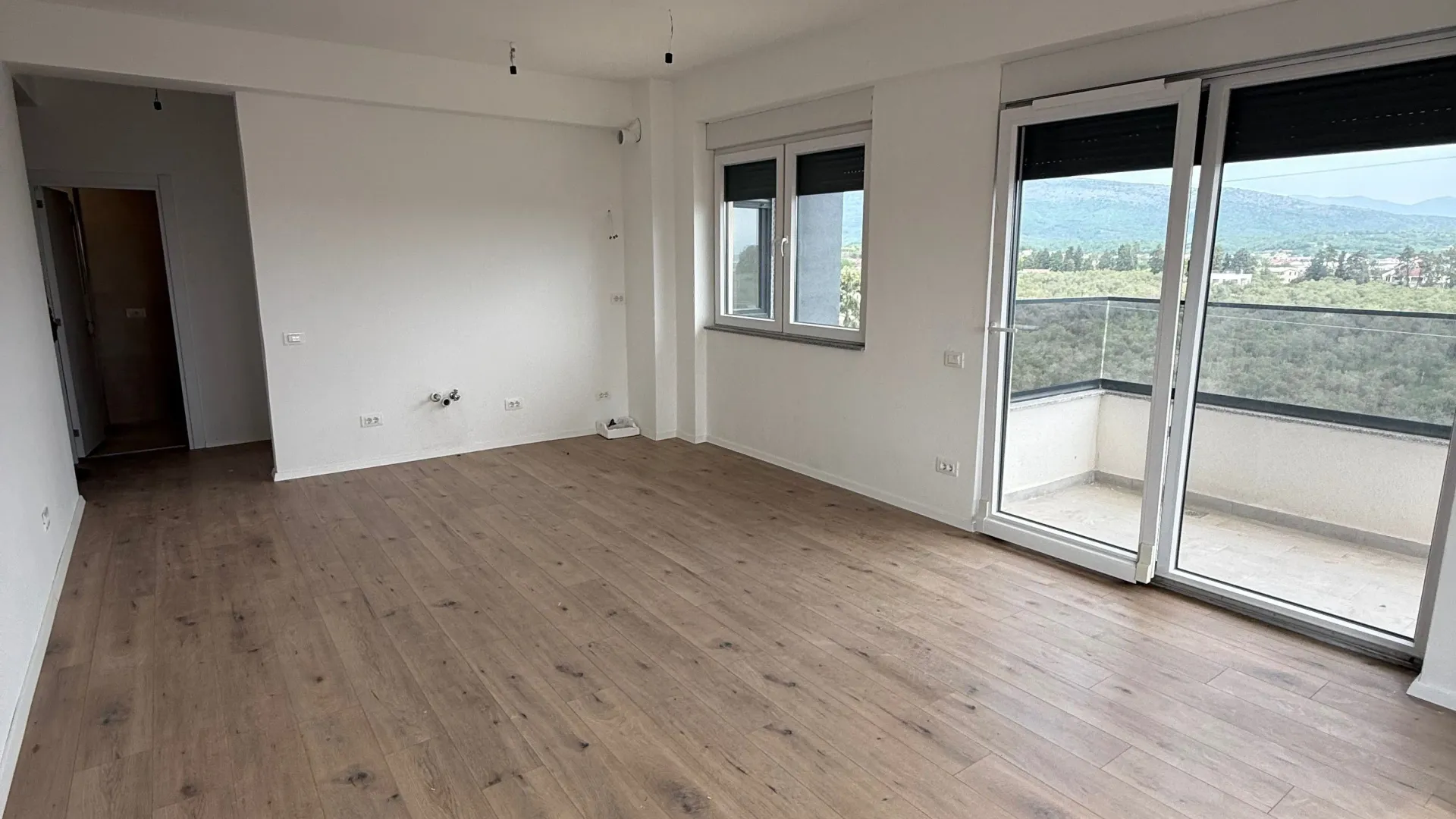 Sale, two bedroom apartment, 80m², Velika Plaža, Ulcinj
