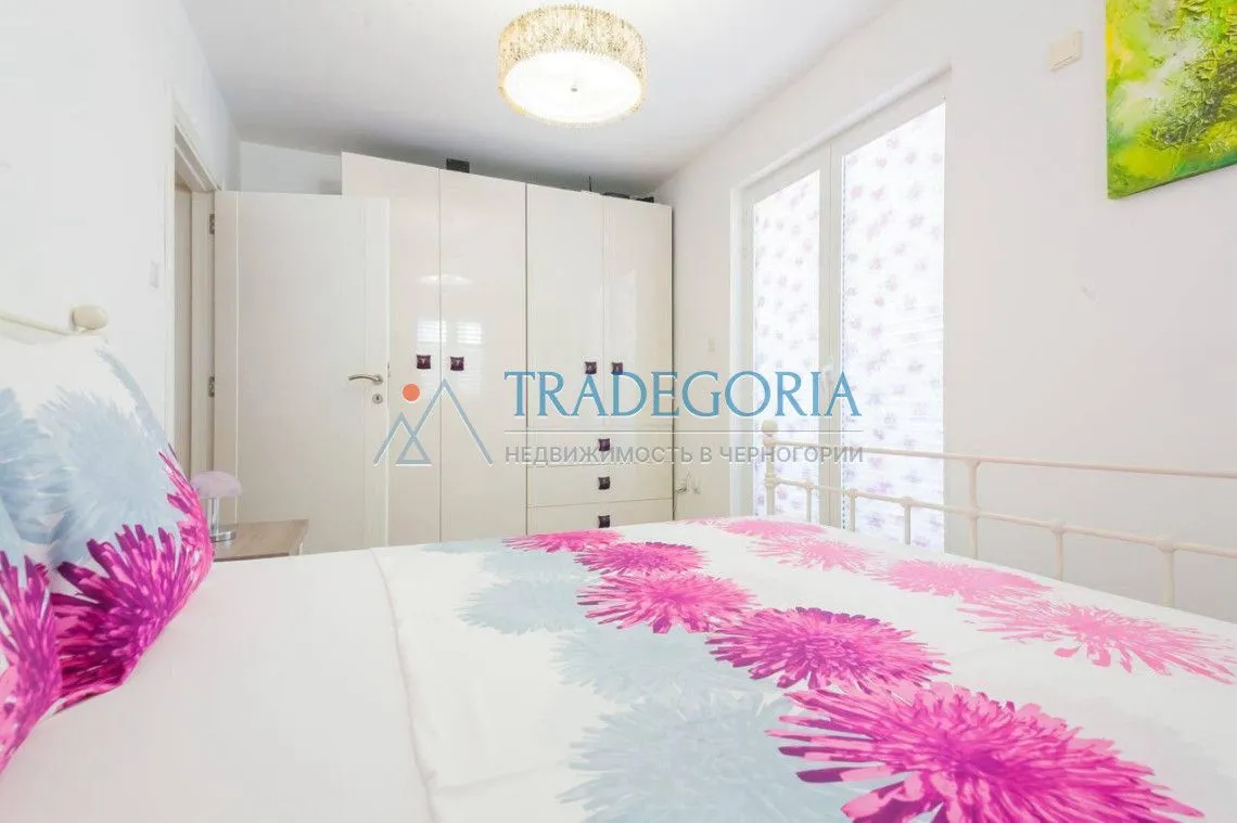 Prodaja, dvosoban stan, 60m², Sveti Stefan, Budva