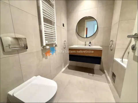 Izdavanje, četvorosoban stan, 110m², Savski Venac, Beograd - image 14