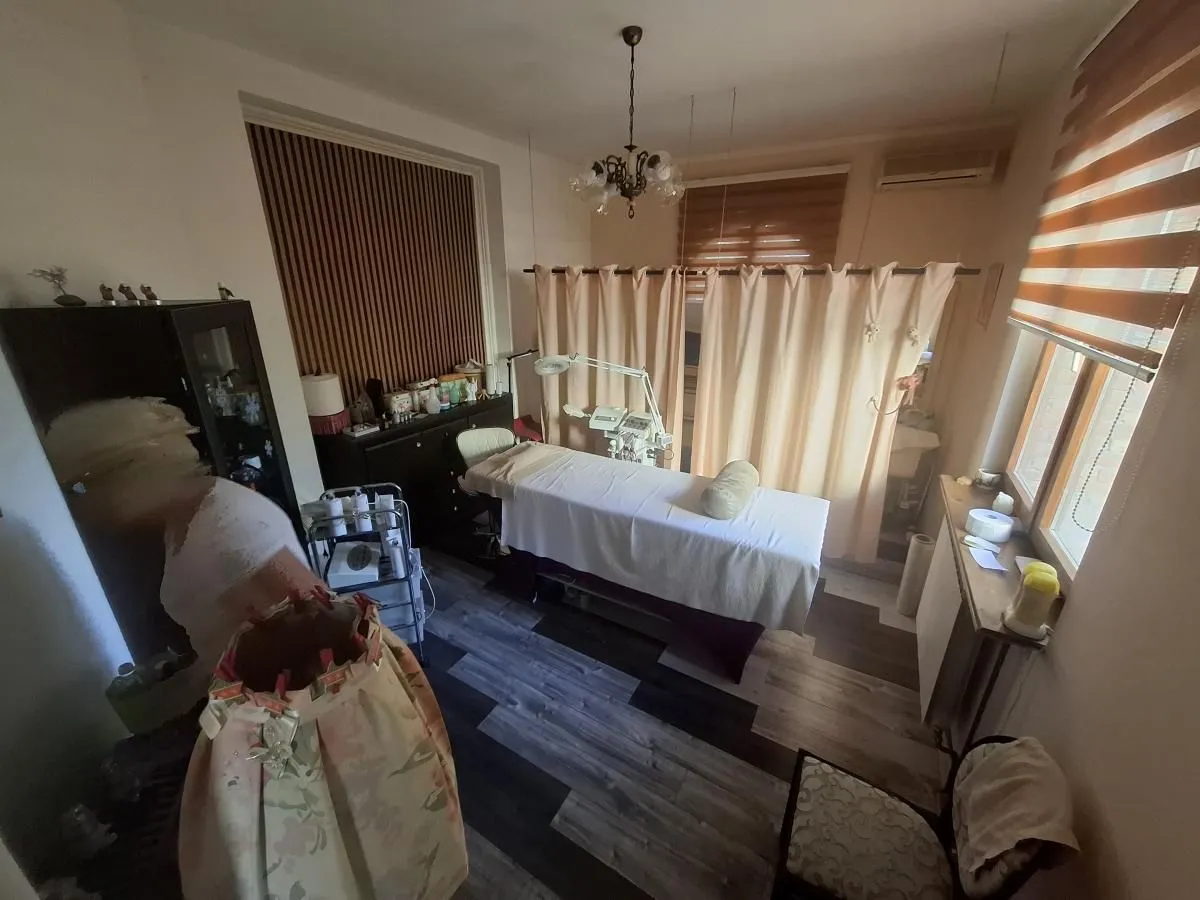 Prodaja, kuća, 500m², Sajlovo, Novi Sad Sve Podlokacije