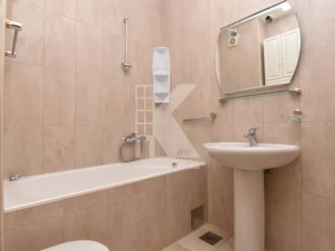 Izdavanje, trosoban stan, 110m², Preko Morače, Podgorica - image 15