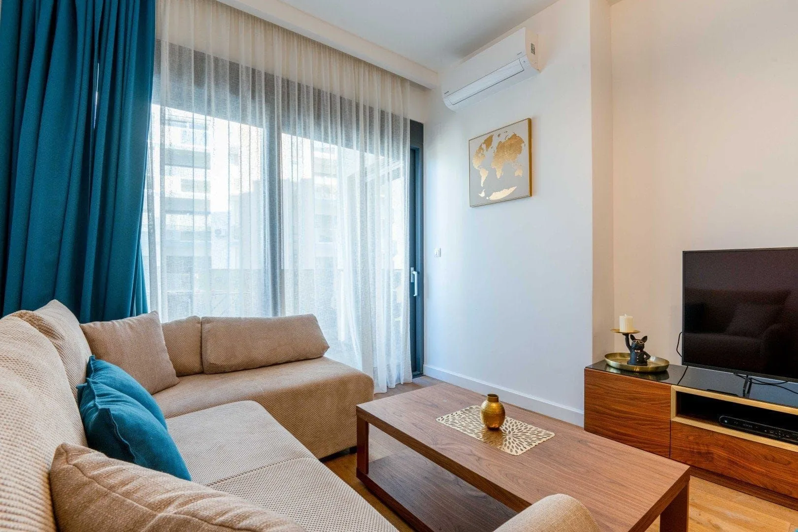 Prodaja, jednosoban stan, 65m², Centar, Bar