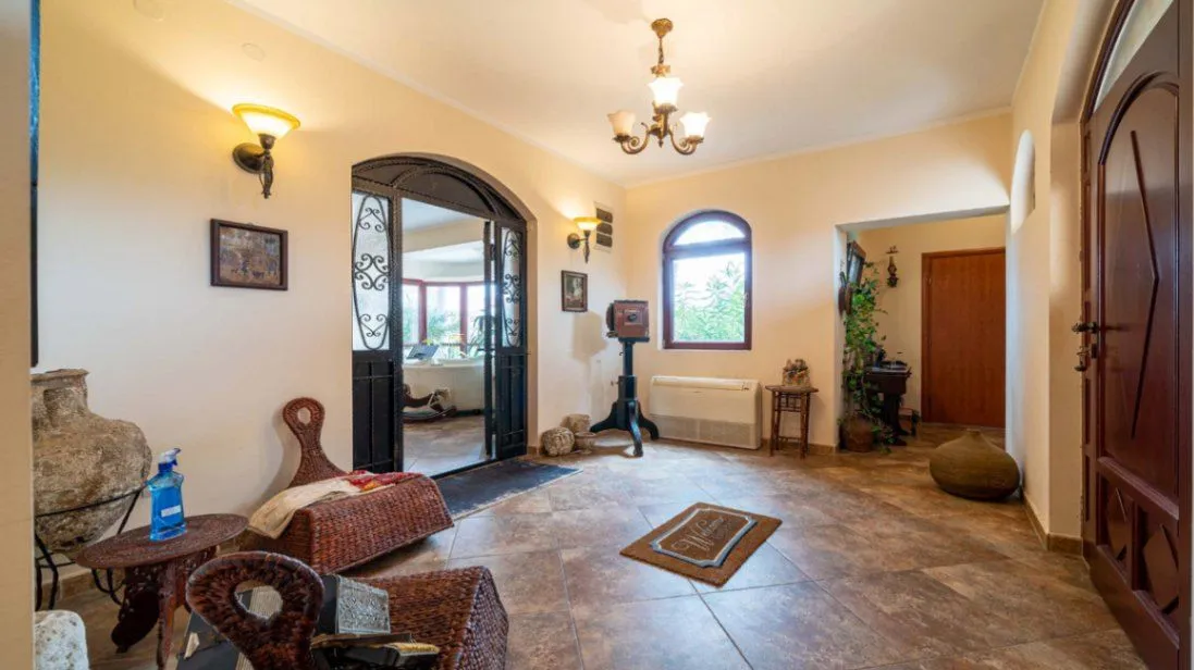 Prodaja, kuća, 450m², Kavač, Kotor