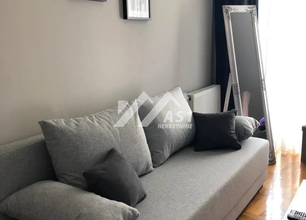 Izdavanje, jednosoban stan, 32m², Grbavica, Novi Sad Sve Podlokacije