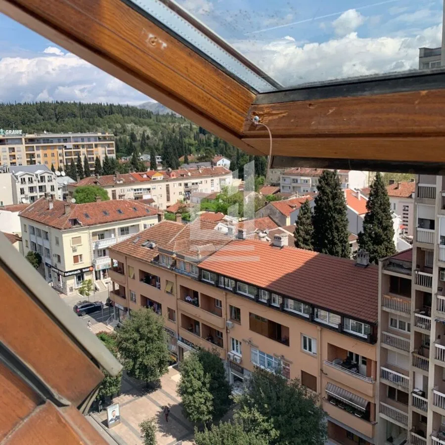 Prodaja, trosoban stan, 86m², Centar, Podgorica