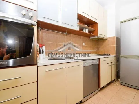 Izdavanje, jednosoban stan, 45m², Stari Aerodrom, Podgorica - image 4