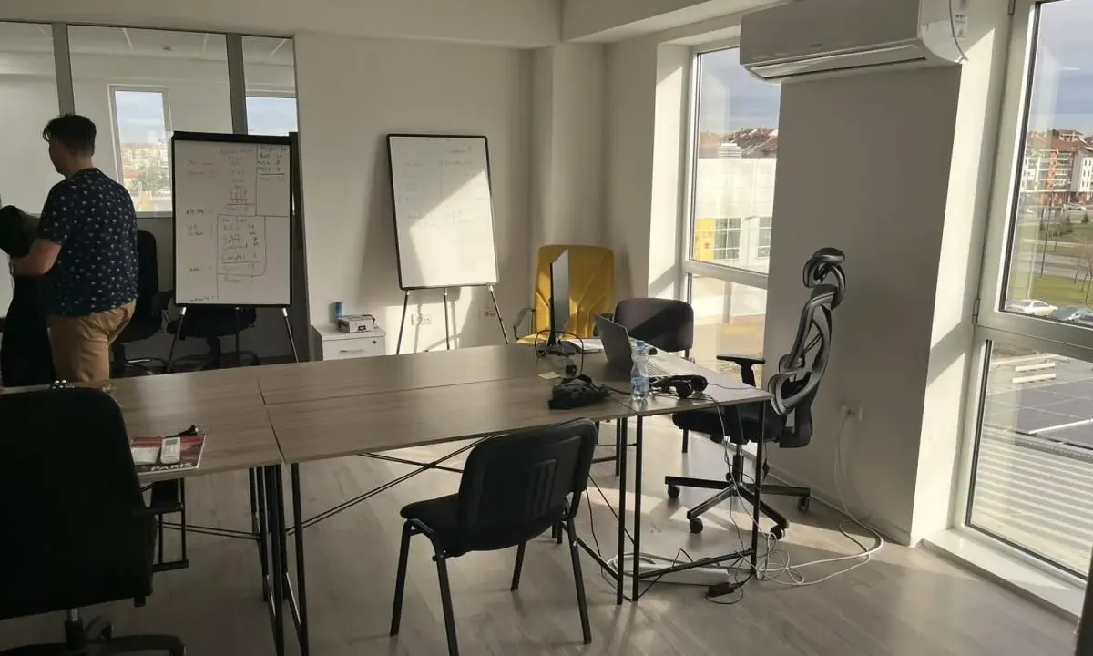 Rent, office space, 150m², Novo naselje, Novi Sad