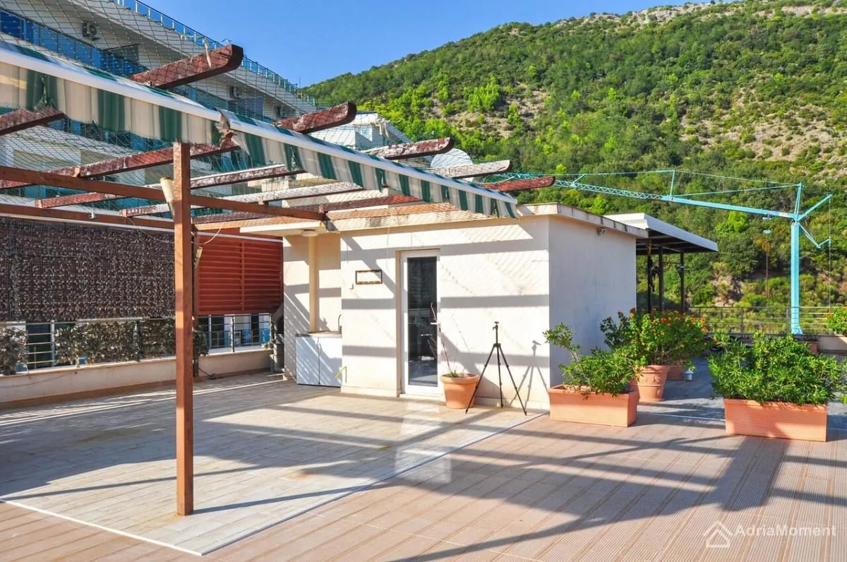 Prodaja, dvosoban stan, 115m², Bečići, Budva