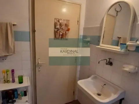 Prodaja, kuća, 300m², Centar, Vrnjačka Banja - image 11