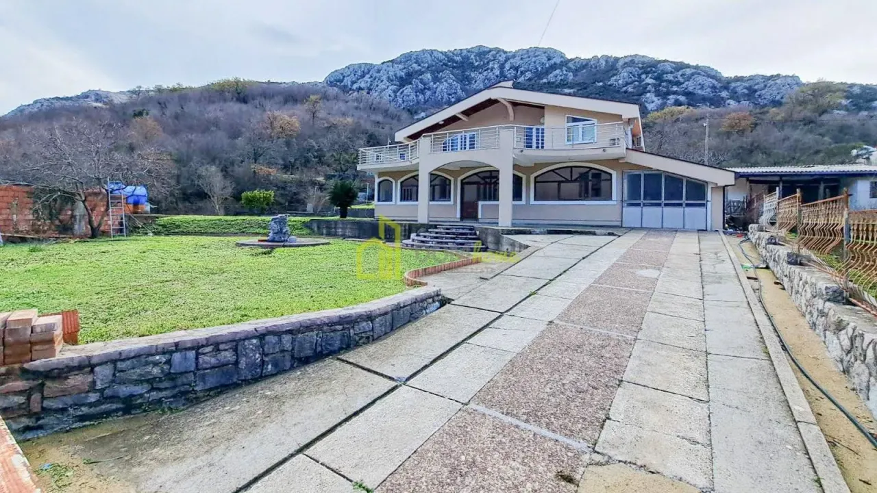 Prodaja, kuća, 190m², Čanj, Bar