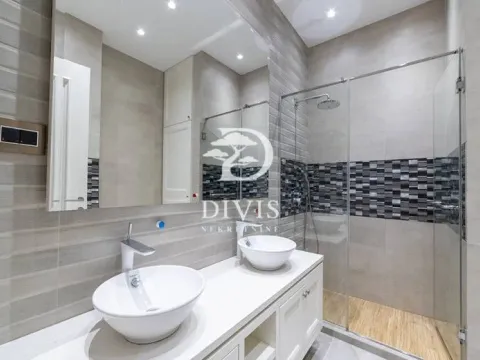 Prodaja, četvorosoban stan, 152m², Vračar Hram, Vračar Sve Podlokacije - image 9