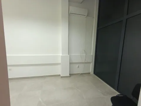 Rent, office space, 50m², Gintaš, Podgorica - image 14