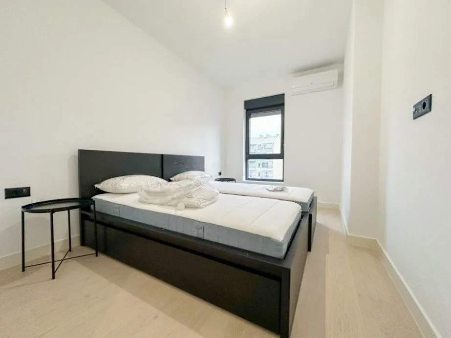 Izdavanje, dvosoban stan, 63m², Krivi Most, Podgorica