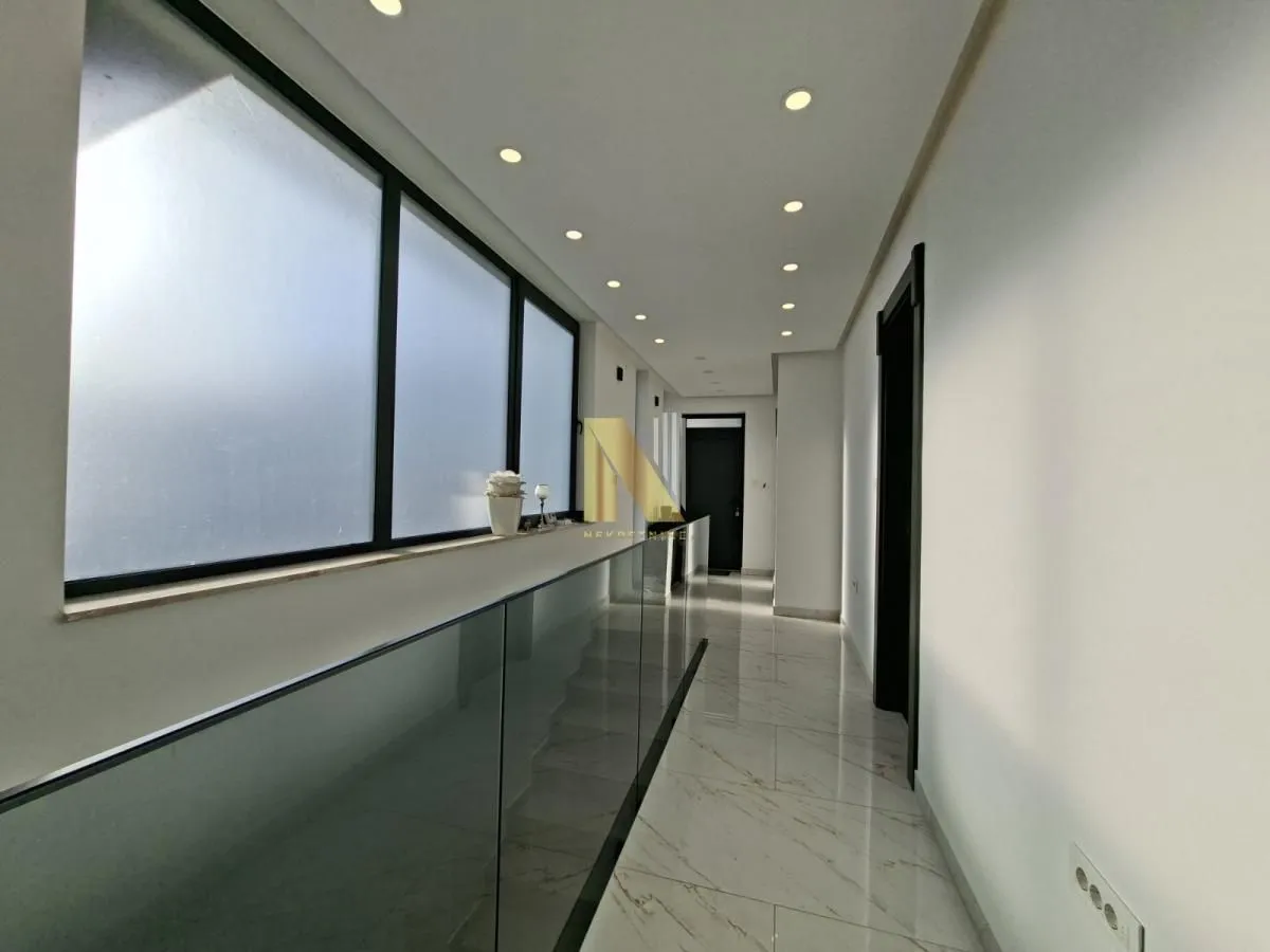 Prodaja, kuća, 230m², Tatarsko brdo, Petrovaradin