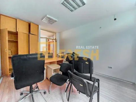 Izdavanje, poslovni prostor, 228m², Preko Morače, Podgorica - image 10