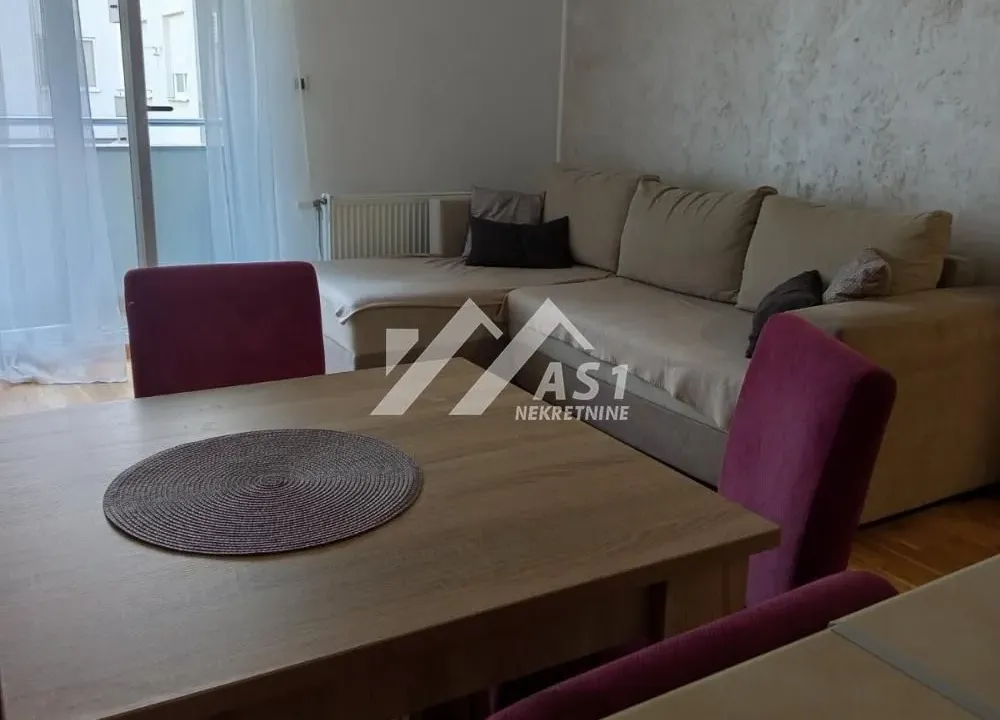 Izdavanje, jednosoban stan, 38m², Sajam, Novi Sad Sve Podlokacije