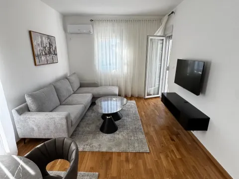 Rent, two bedroom apartment, 60m², Zagorič, Podgorica - image 2