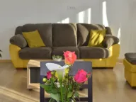 Izdavanje, četvorosoban stan, 210m², Marići, Tivat - image 5