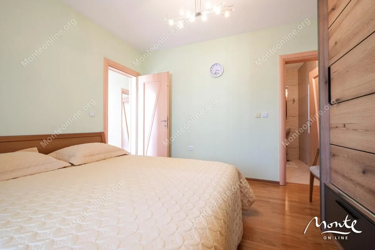 Prodaja, kuća, 210m², Krašići, Tivat